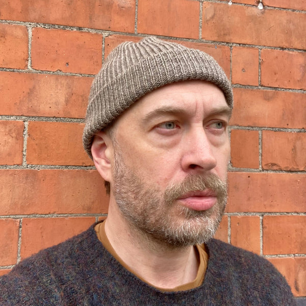 Simple Beanie Light (Brown BFL 4ply)